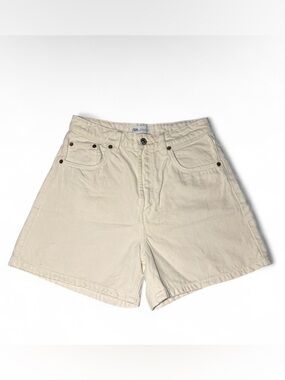 Zara cream high waisted shorts Size 6 🌿